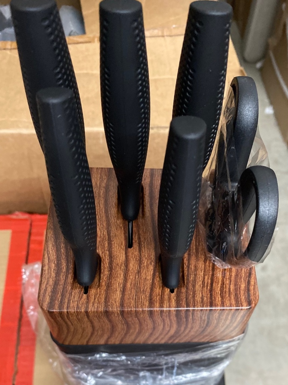 Henguis 7 Pcs Knife Set Non Stick Black Coated Chef Knives Faux Wood Block NEW